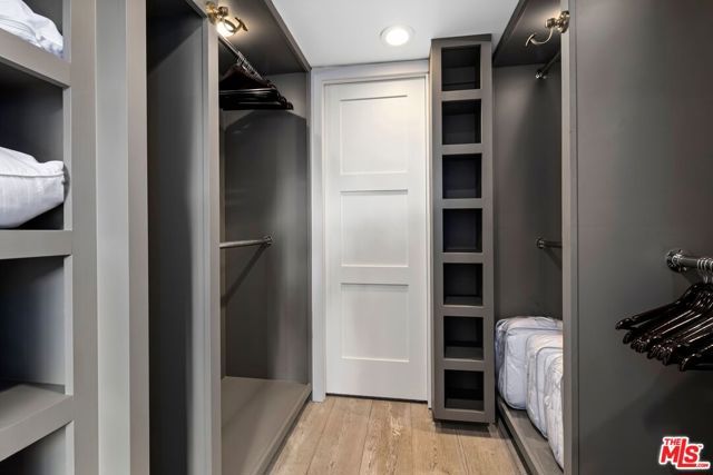 305 Grand Canal 1, Newport Beach, CA 92662