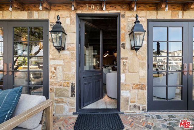 305 Grand Canal 1, Newport Beach, CA 92662