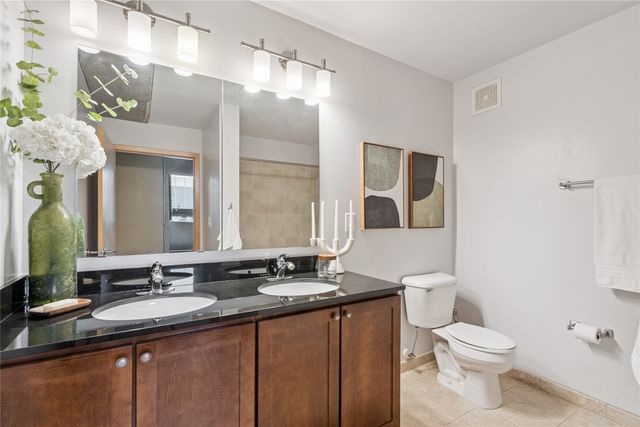 119 4th Street 107, Des Moines, IA 50309