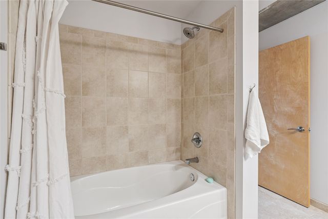 119 4th Street 107, Des Moines, IA 50309