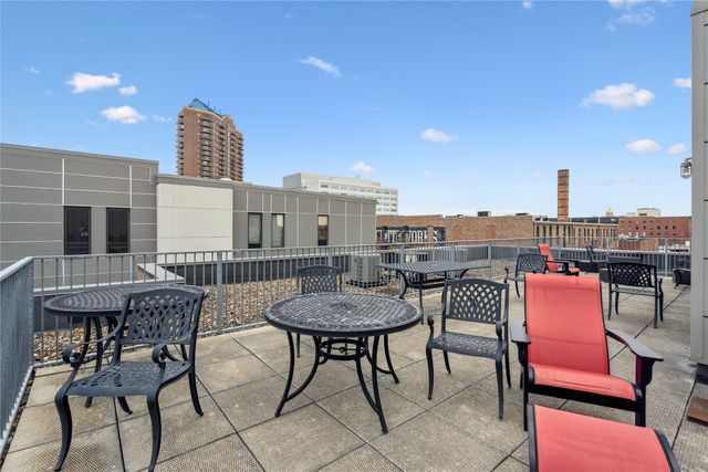 119 4th Street 107, Des Moines, IA 50309