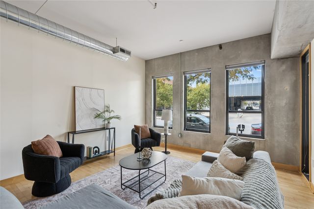 119 4th Street 107, Des Moines, IA 50309