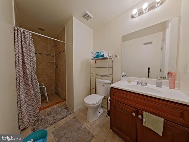 2139 N 18TH ST, Philadelphia, PA 19121