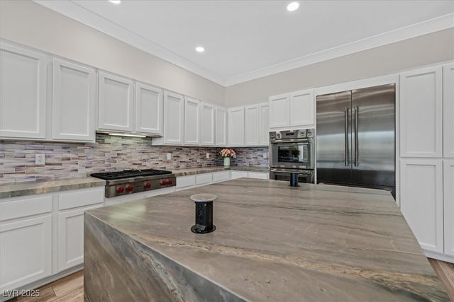 77 Fountainhead Circle, Henderson, NV 89052