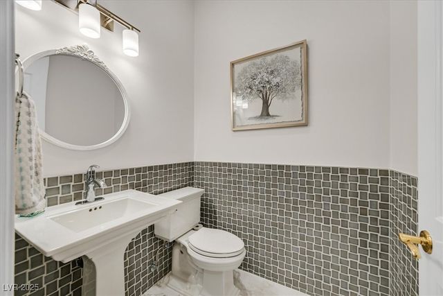 77 Fountainhead Circle, Henderson, NV 89052