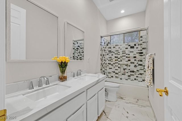 77 Fountainhead Circle, Henderson, NV 89052