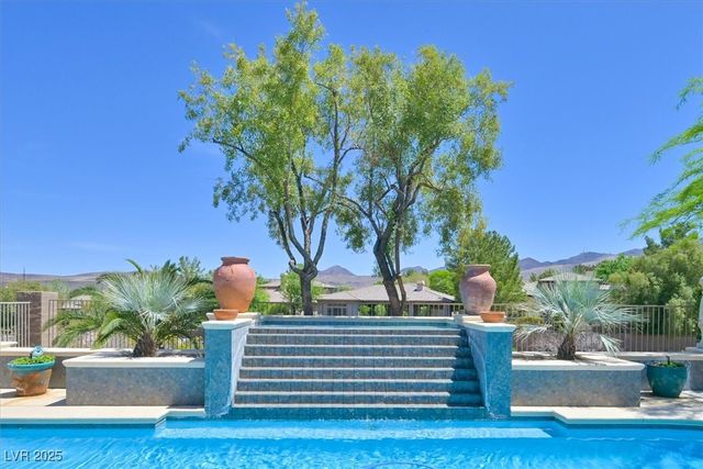 77 Fountainhead Circle, Henderson, NV 89052