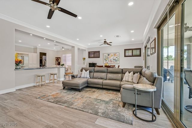 77 Fountainhead Circle, Henderson, NV 89052