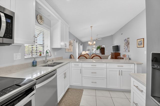 8130 Springtree Road A, Boca Raton, FL 33496