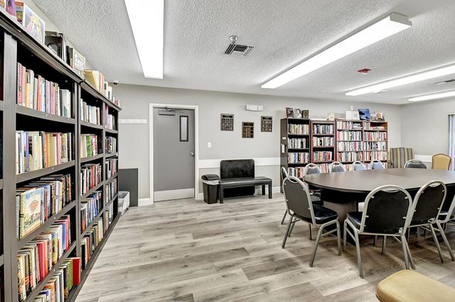 8130 Springtree Road A, Boca Raton, FL 33496