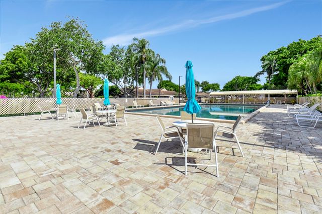 8130 Springtree Road A, Boca Raton, FL 33496