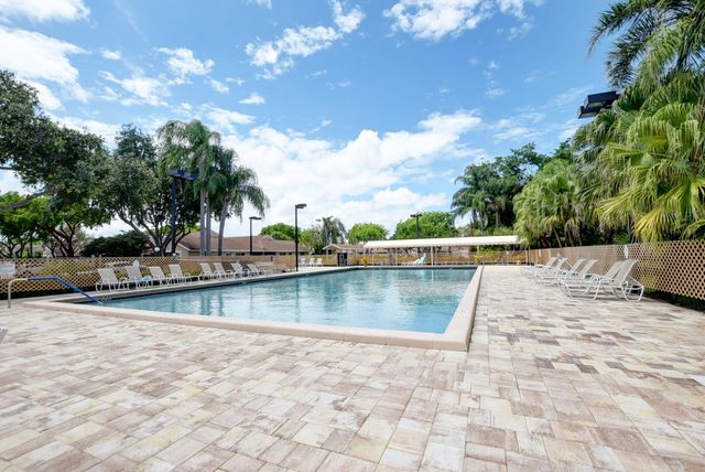 8130 Springtree Road A, Boca Raton, FL 33496