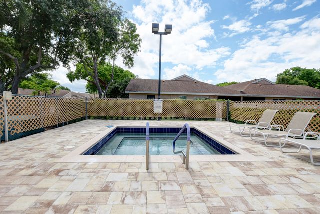 8130 Springtree Road A, Boca Raton, FL 33496