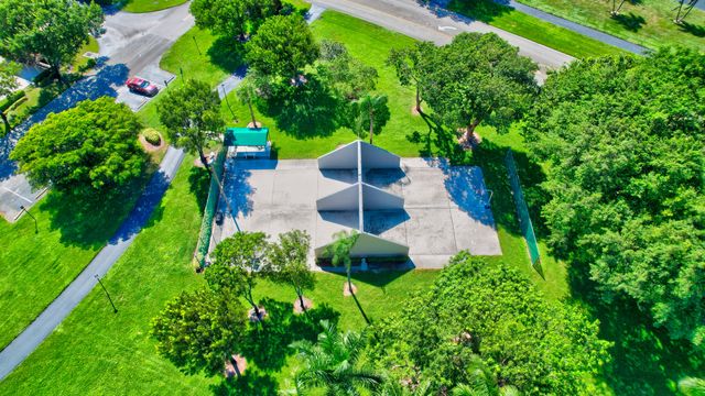 8130 Springtree Road A, Boca Raton, FL 33496