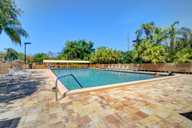 8130 Springtree Road A, Boca Raton, FL 33496
