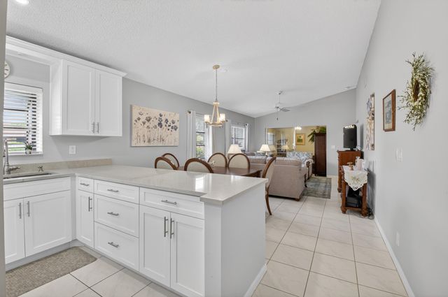 8130 Springtree Road A, Boca Raton, FL 33496