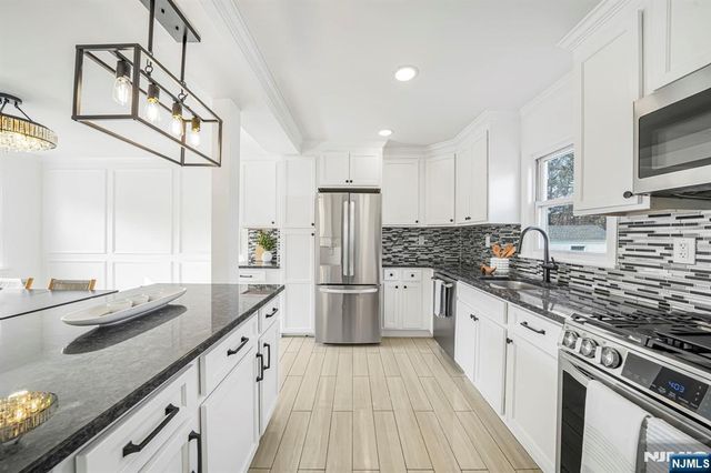 17 High Park Place, Clifton, NJ 07011