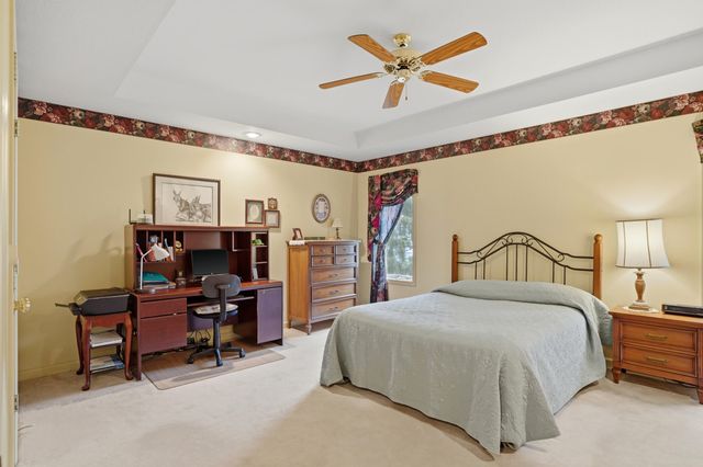 1202 VINTAGE DR, Columbia, MO 65203