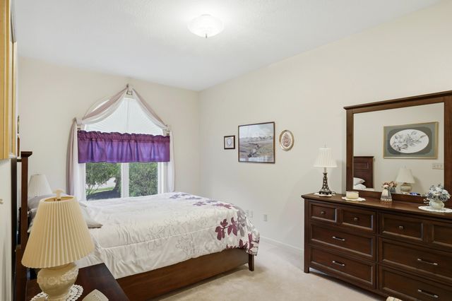 1202 VINTAGE DR, Columbia, MO 65203