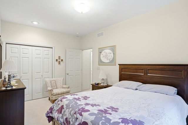 1202 VINTAGE DR, Columbia, MO 65203