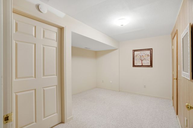 1202 VINTAGE DR, Columbia, MO 65203