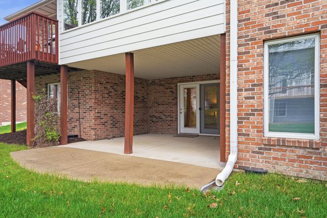 1202 VINTAGE DR, Columbia, MO 65203