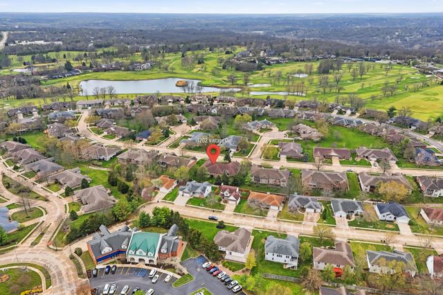 1202 VINTAGE DR, Columbia, MO 65203