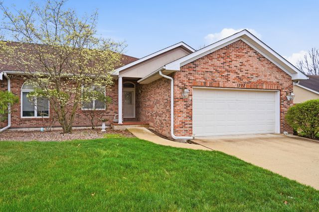 1202 VINTAGE DR, Columbia, MO 65203