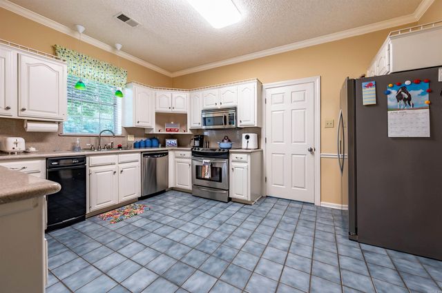 32 Rodeo Drive, Austin, AR 72007