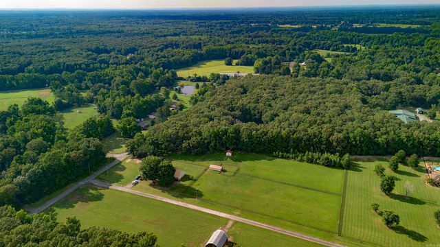 32 Rodeo Drive, Austin, AR 72007