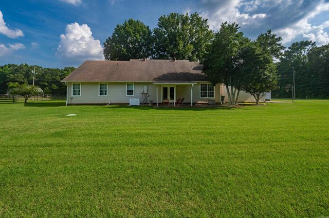 32 Rodeo Drive, Austin, AR 72007