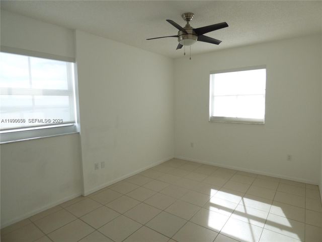 185 SE 14th Ter 2504, Miami, FL 33131