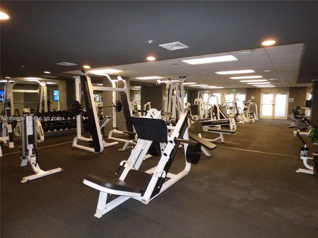 185 SE 14th Ter 2504, Miami, FL 33131