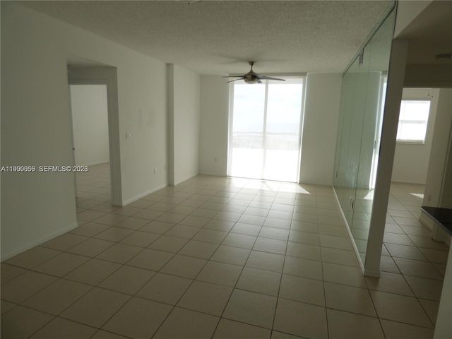 185 SE 14th Ter 2504, Miami, FL 33131
