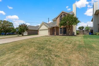 979 Meadow Circle N, Keller, TX 76248