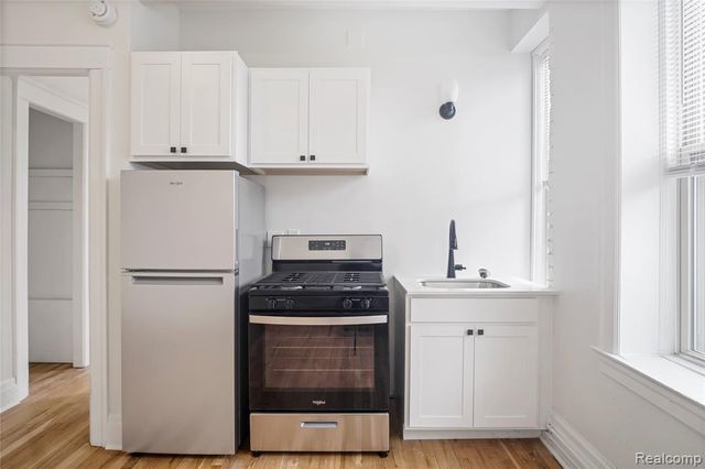 66 Adelaide Street 39, Detroit, MI 48201