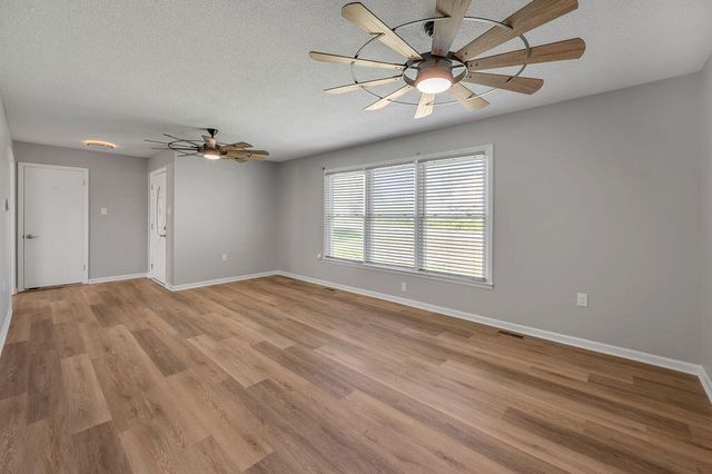 337 S Dogwood Drive, Berea, KY 40403