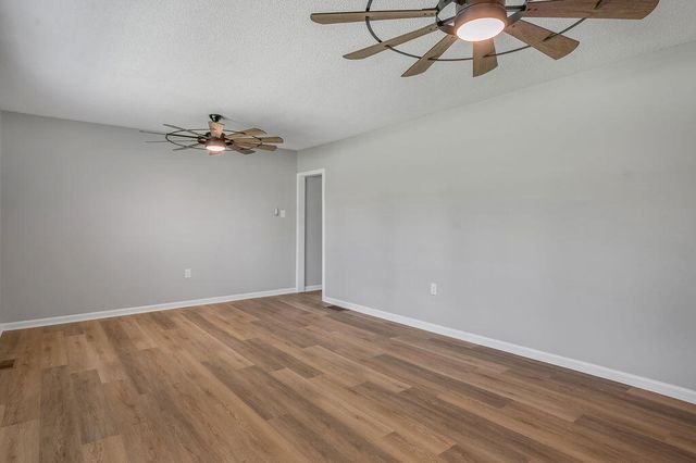 337 S Dogwood Drive, Berea, KY 40403