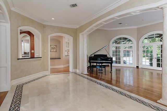 2 Wexford Court, Houston, TX 77024