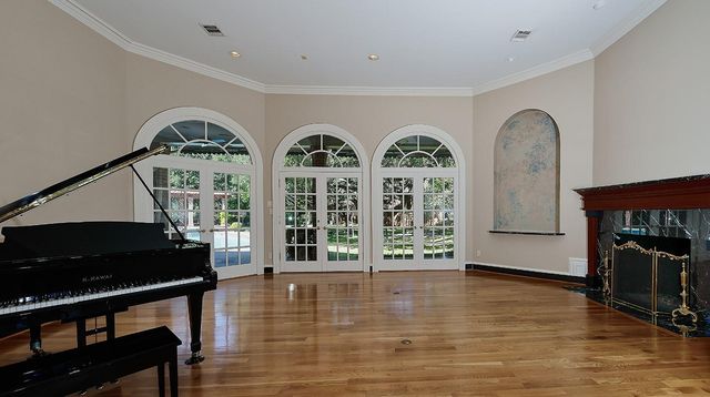 2 Wexford Court, Houston, TX 77024