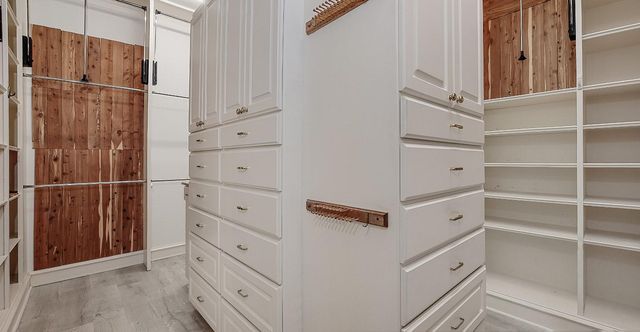 2 Wexford Court, Houston, TX 77024