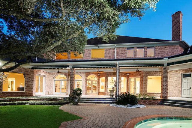 2 Wexford Court, Houston, TX 77024