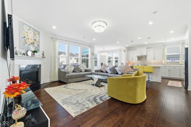 8744 Dorill Creek Lane, Indianapolis, IN 46259