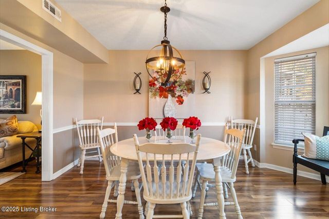 4822 Middlesex Dr, Louisville, KY 40245