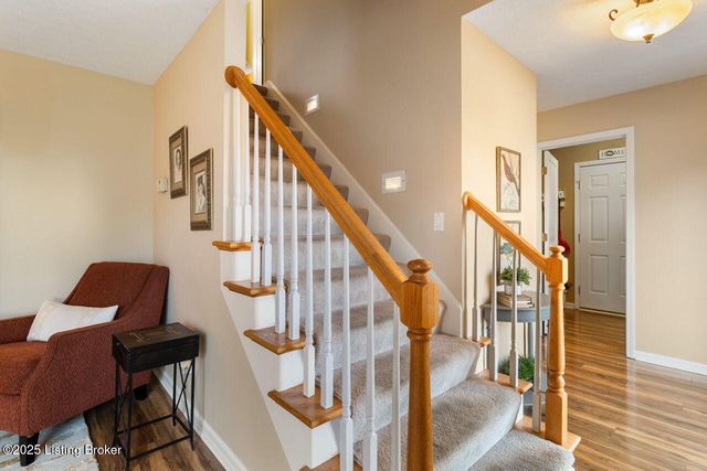 4822 Middlesex Dr, Louisville, KY 40245