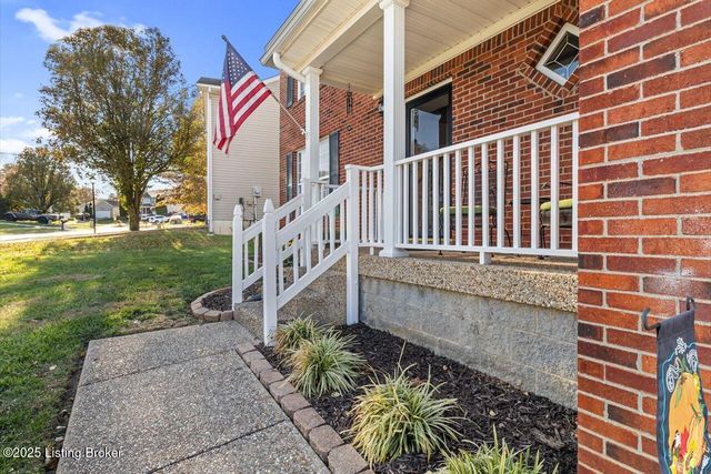 4822 Middlesex Dr, Louisville, KY 40245