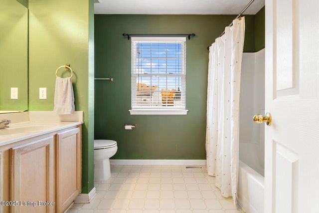 4822 Middlesex Dr, Louisville, KY 40245