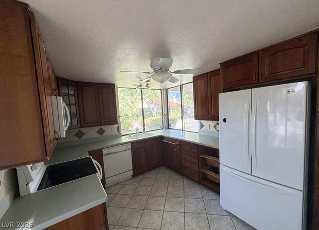 2438 El Paseo Circle, Las Vegas, NV 89121