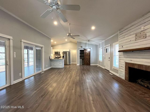 105 Scuppernong Court, West End, NC 27376