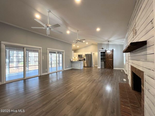 105 Scuppernong Court, West End, NC 27376